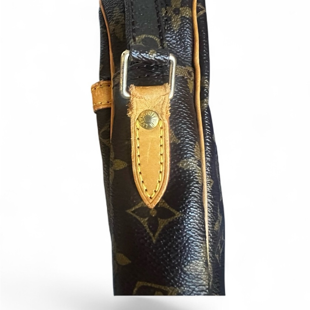 ✨ Louis Vuitton Monogram Danube PM Crossbody - Picture 5 of 11